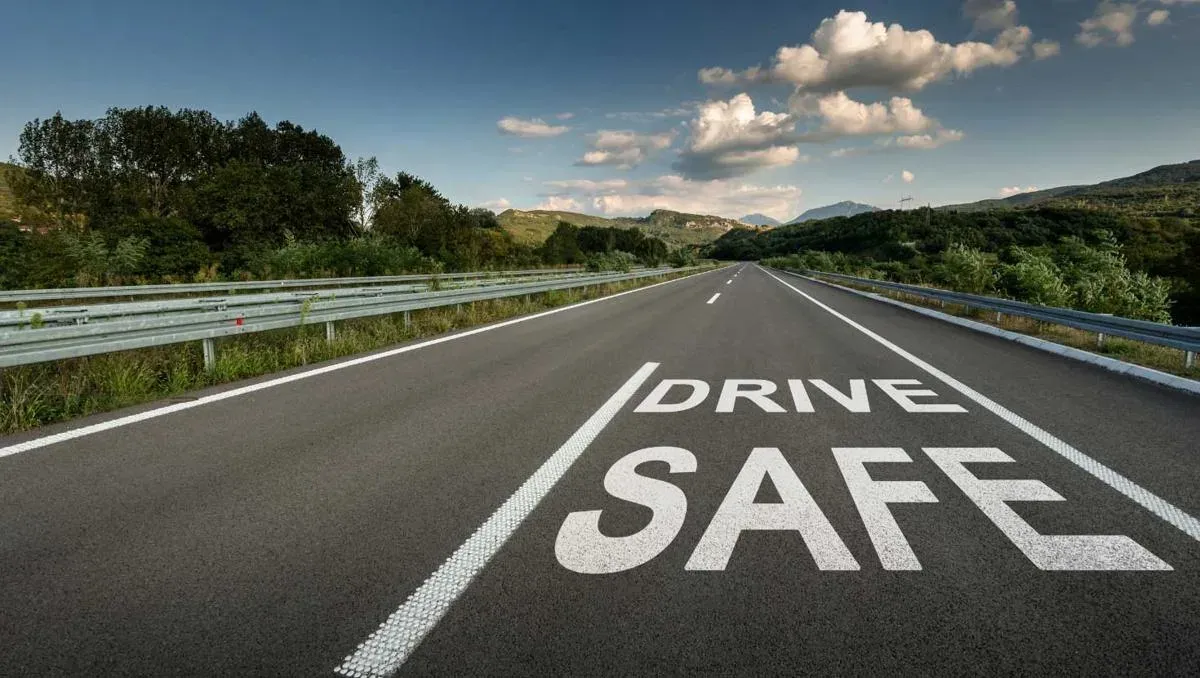 Safety prompts for commercial truck drivers to help promote alertness, professionalism, and situational awareness on the road